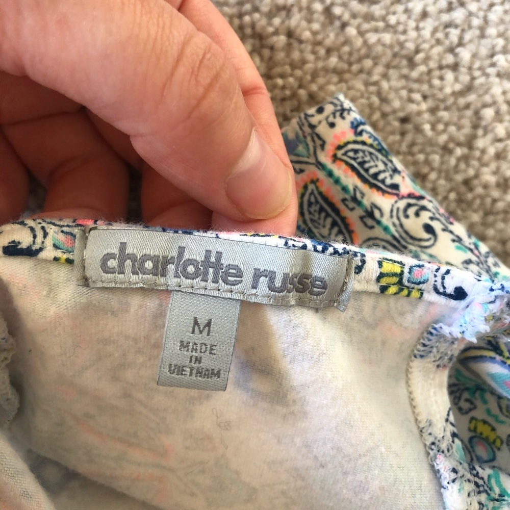 CUTE CROP TOP - Picture 3 of 3